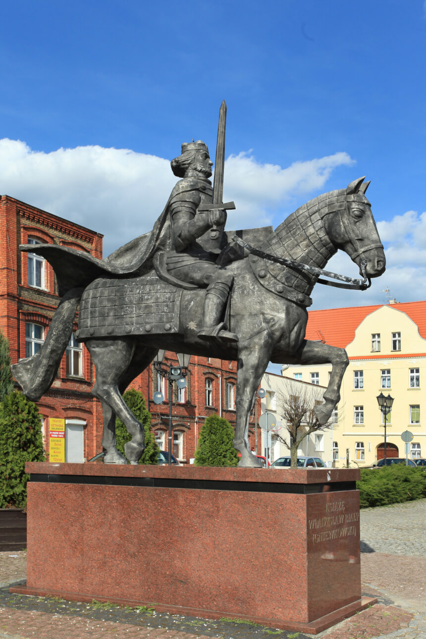 Pomnik Władysława Białego w Gniewkowie (fot. Zbigniew Szmidt)