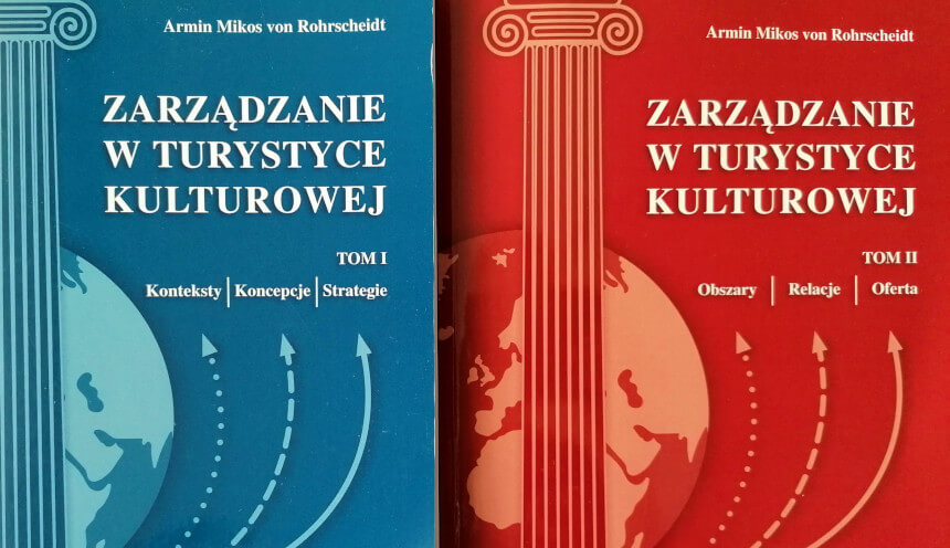 Okładki dwóch tomów książki pt. "Zarządzanie w turystyce kulturowej" (fot. Lidia Łączny)