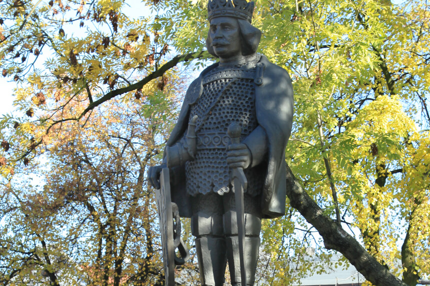 Pomnik króla Władysława Łokietka w Brześciu Kujawskim (fot. Zbigniew Szmidt)