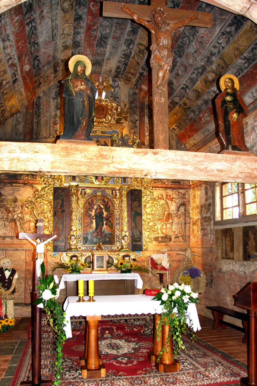Wnętrze kościoła pw. św. Mikołaja w Tarnowie Pałuckim (fot. Z. Szmidt)