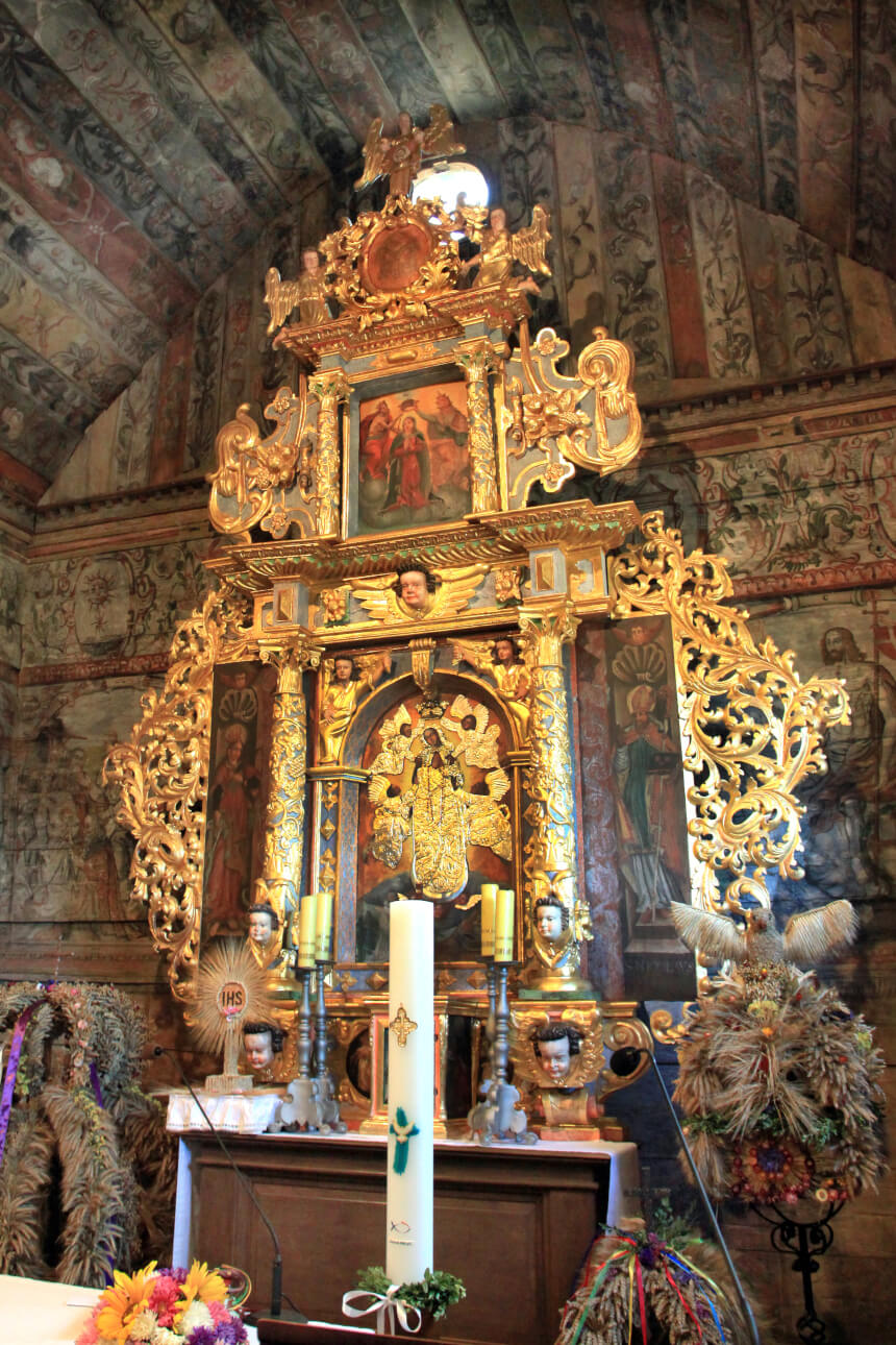 Wnętrze kościół pw. św. Mikołaja w Tarnowie Pałuckim (fot. Z. Szmidt)